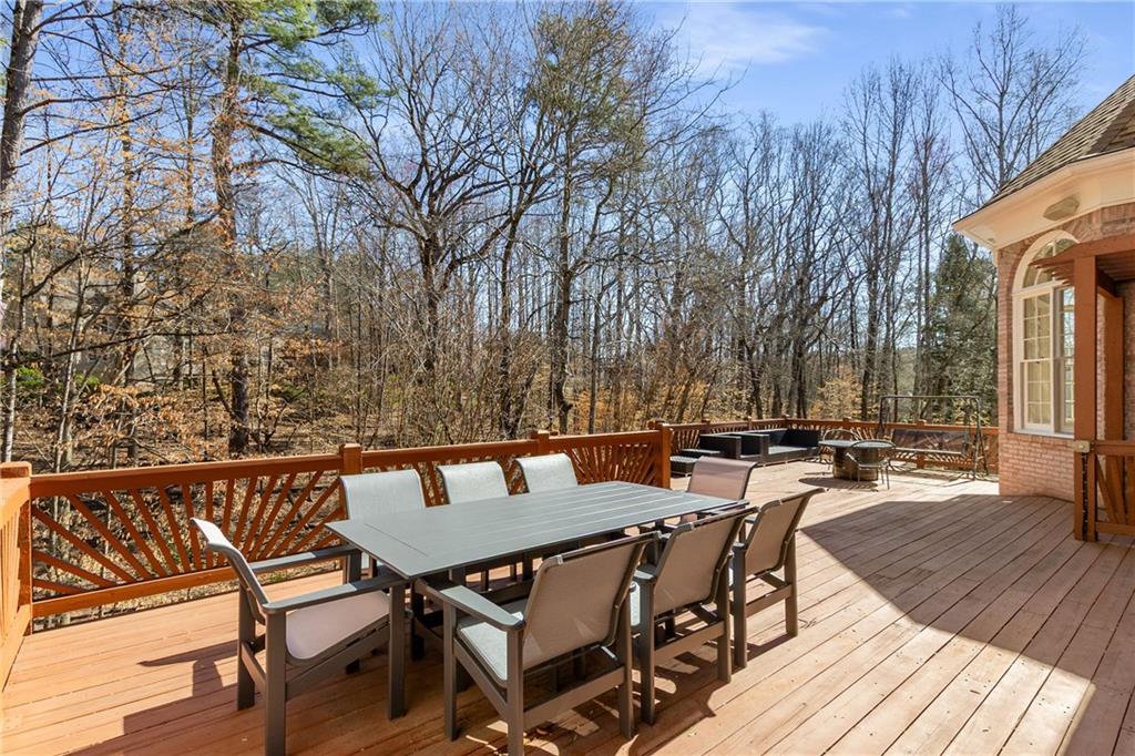 715 Newport Hollow