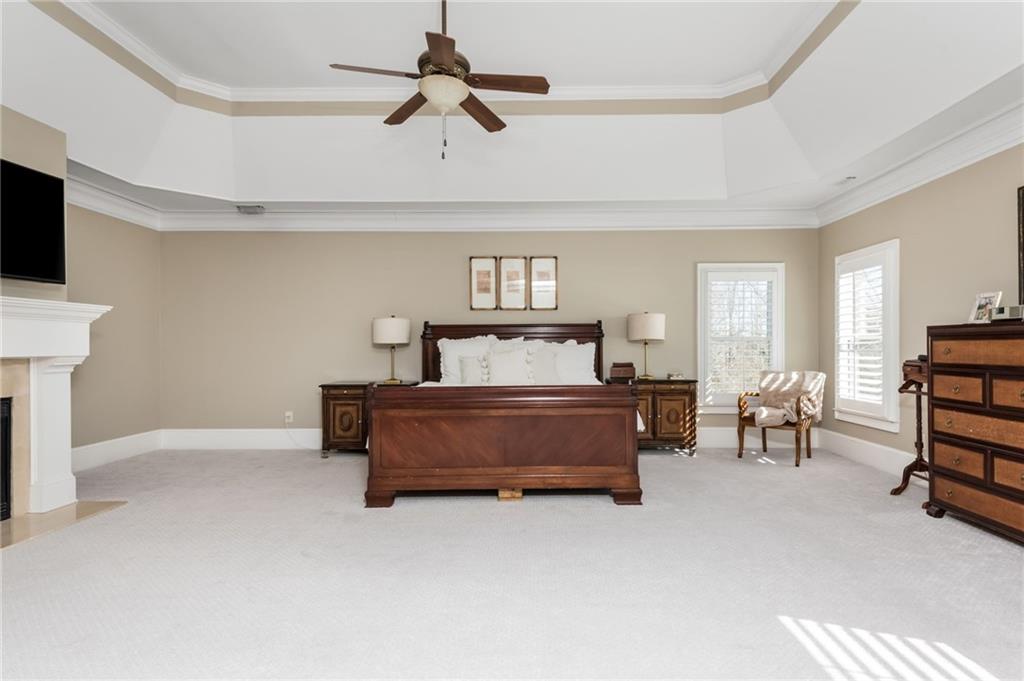 5175 Wilshire Crossing