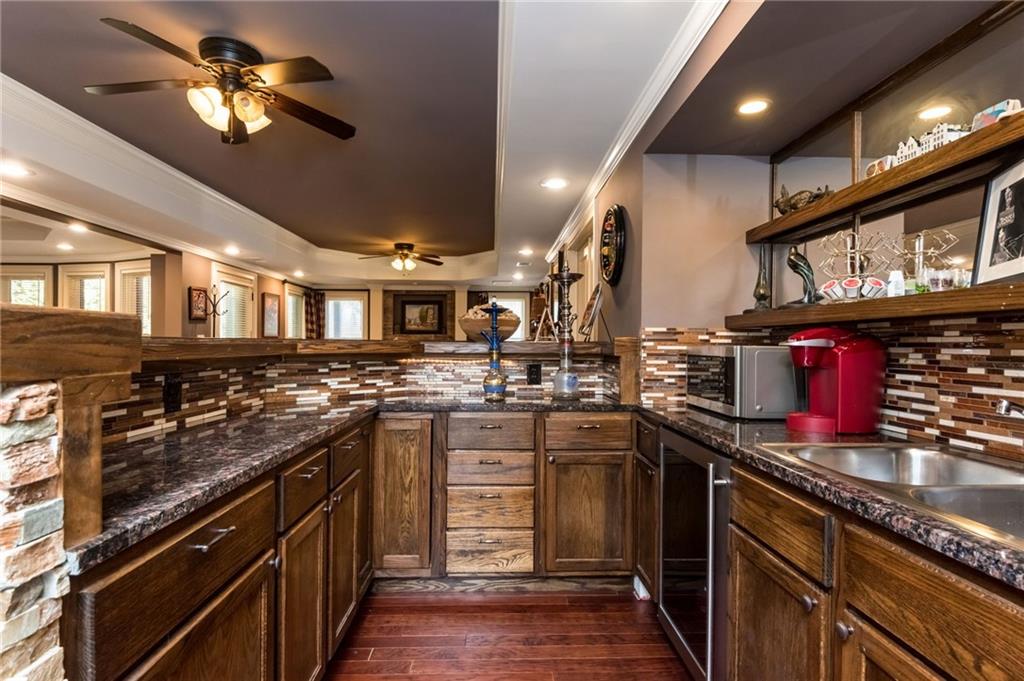 5175 Wilshire Crossing