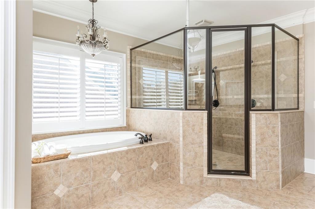 5175 Wilshire Crossing