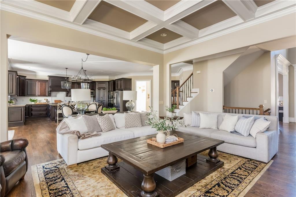 5175 Wilshire Crossing