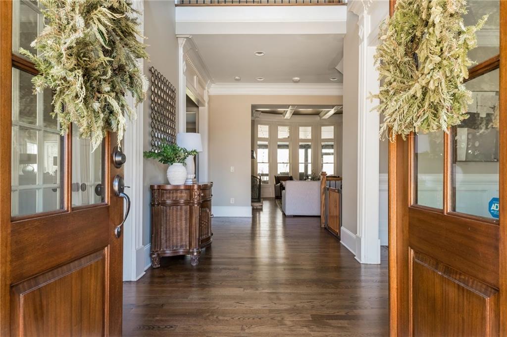 5175 Wilshire Crossing
