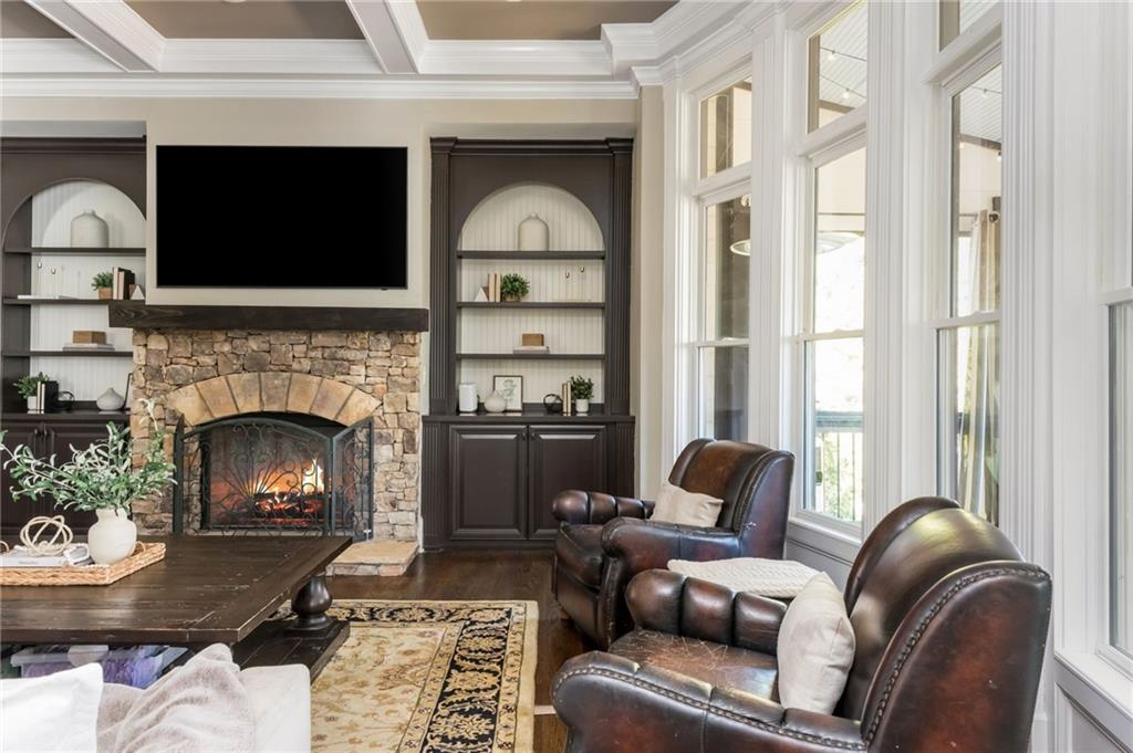5175 Wilshire Crossing