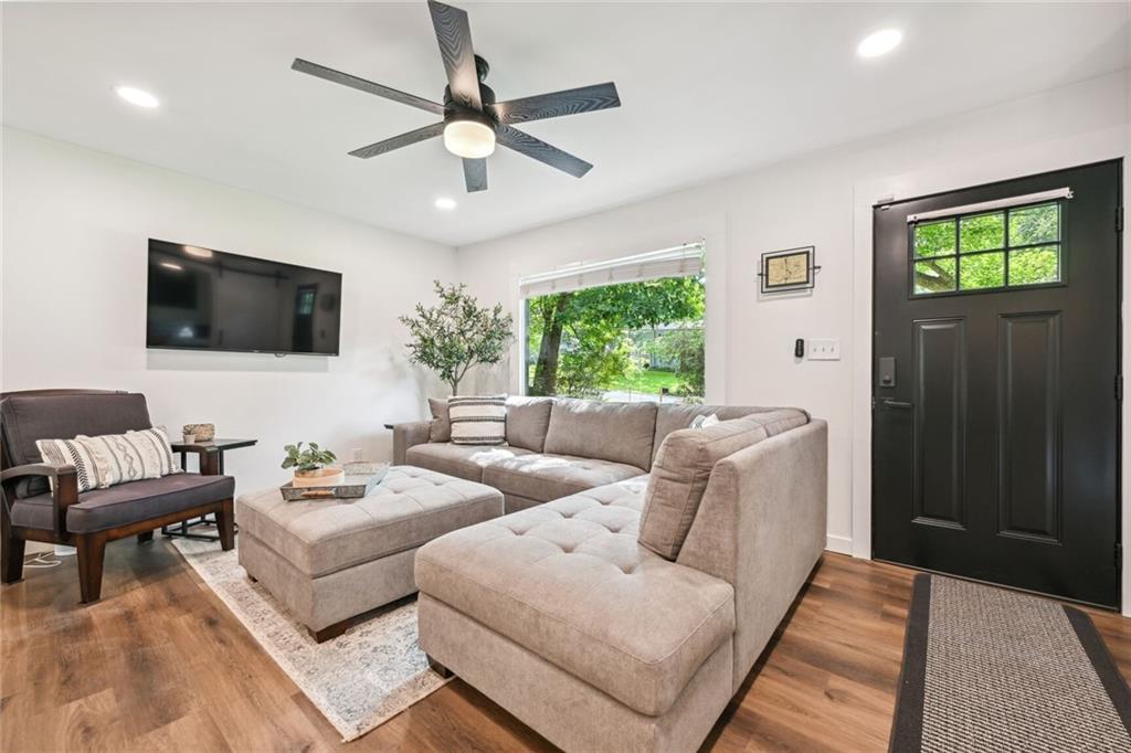 3314 Creatwood Trail SE