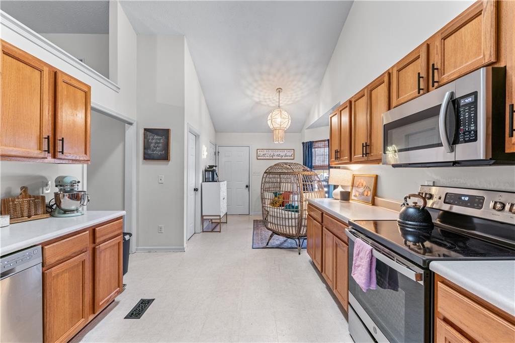 2425 Pemberton Point