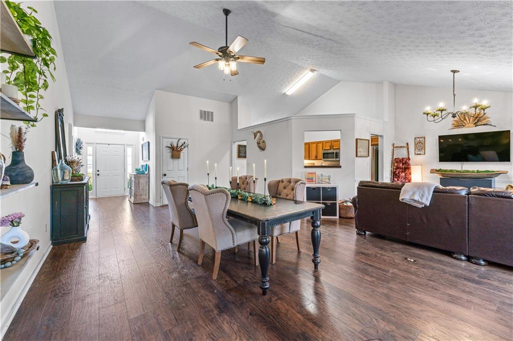 2425 Pemberton Point