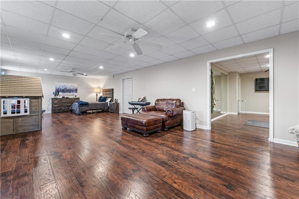 2425 Pemberton Point