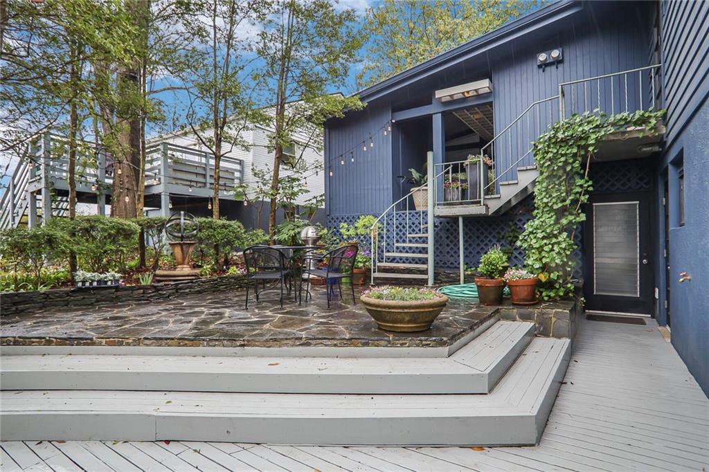 604 MONTGOMERY FERRY Road NE