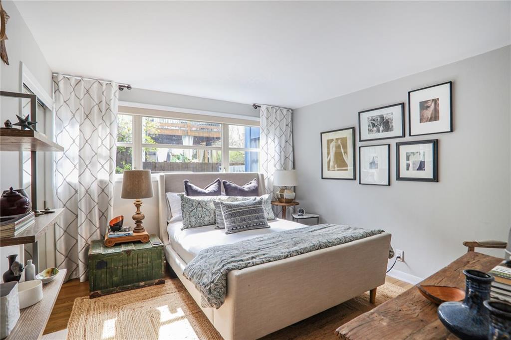 604 MONTGOMERY FERRY Road NE