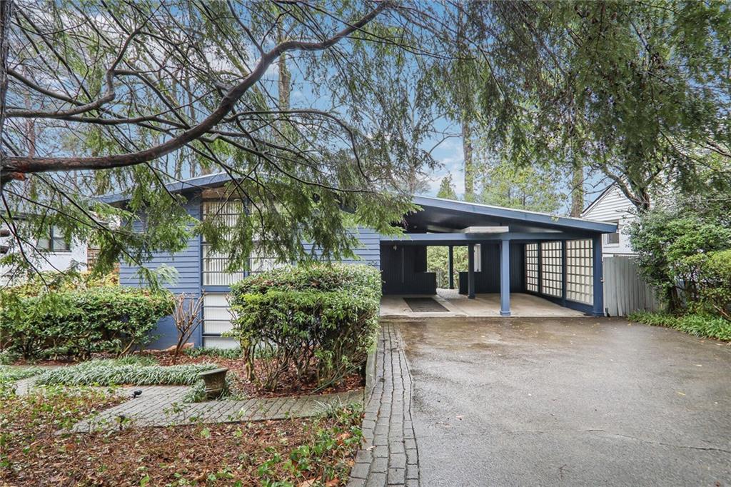604 MONTGOMERY FERRY Road NE