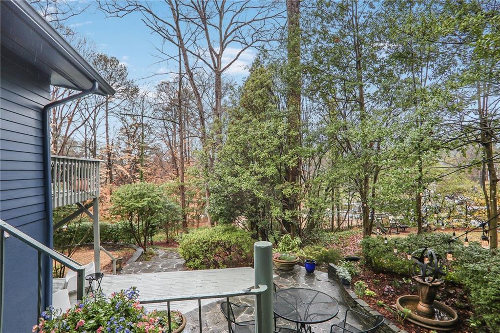 604 MONTGOMERY FERRY Road NE