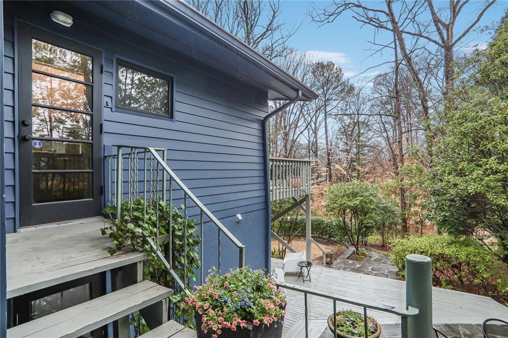 604 MONTGOMERY FERRY Road NE