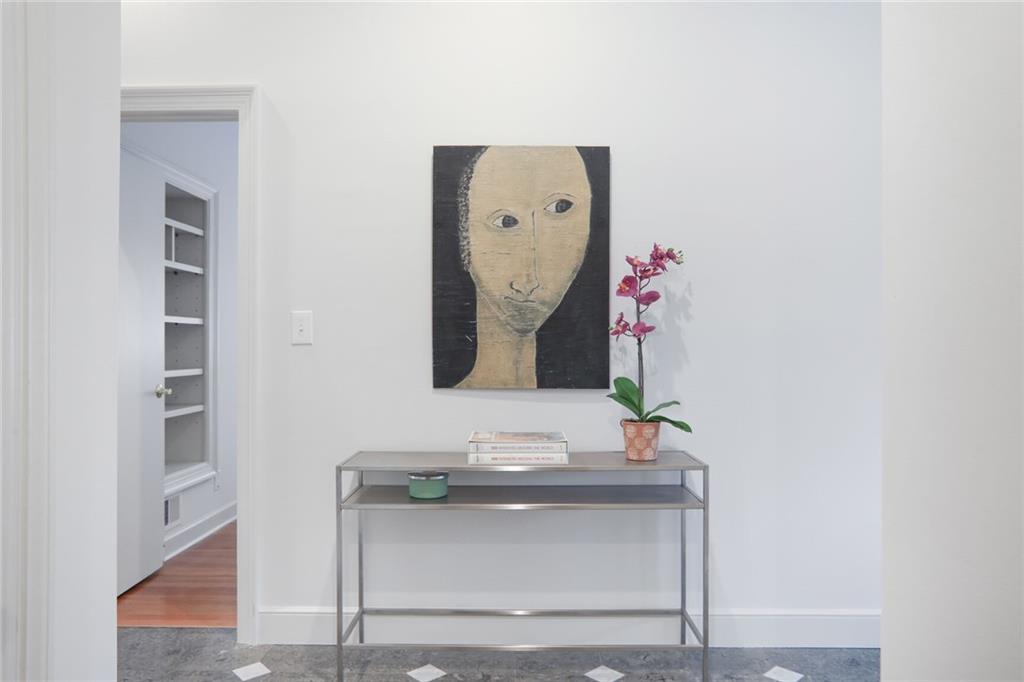 604 MONTGOMERY FERRY Road NE