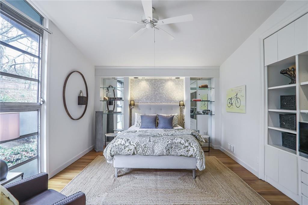 604 MONTGOMERY FERRY Road NE