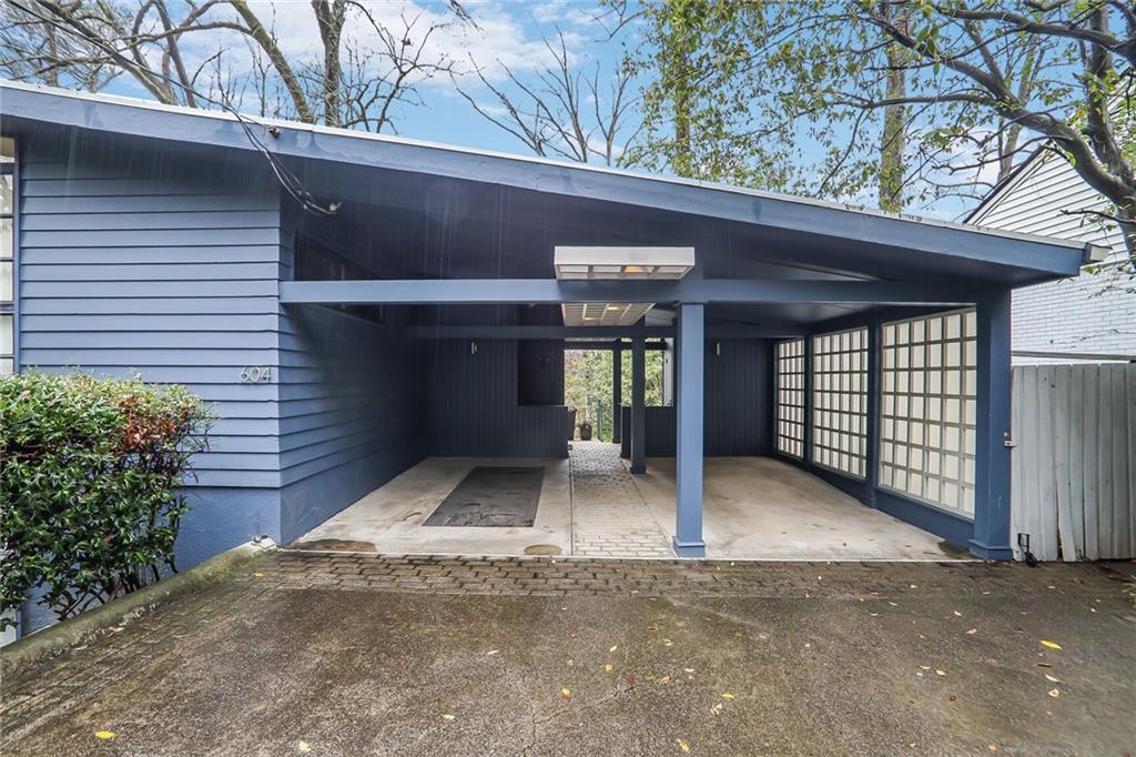 604 MONTGOMERY FERRY Road NE