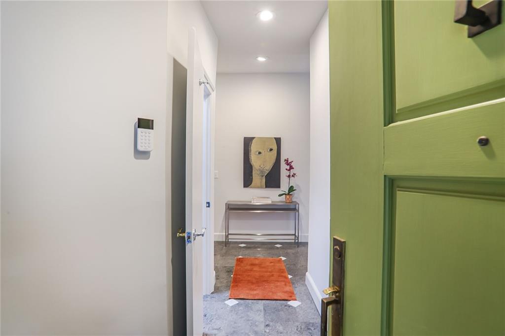 604 MONTGOMERY FERRY Road NE