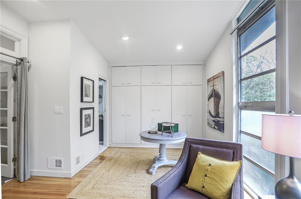 604 MONTGOMERY FERRY Road NE