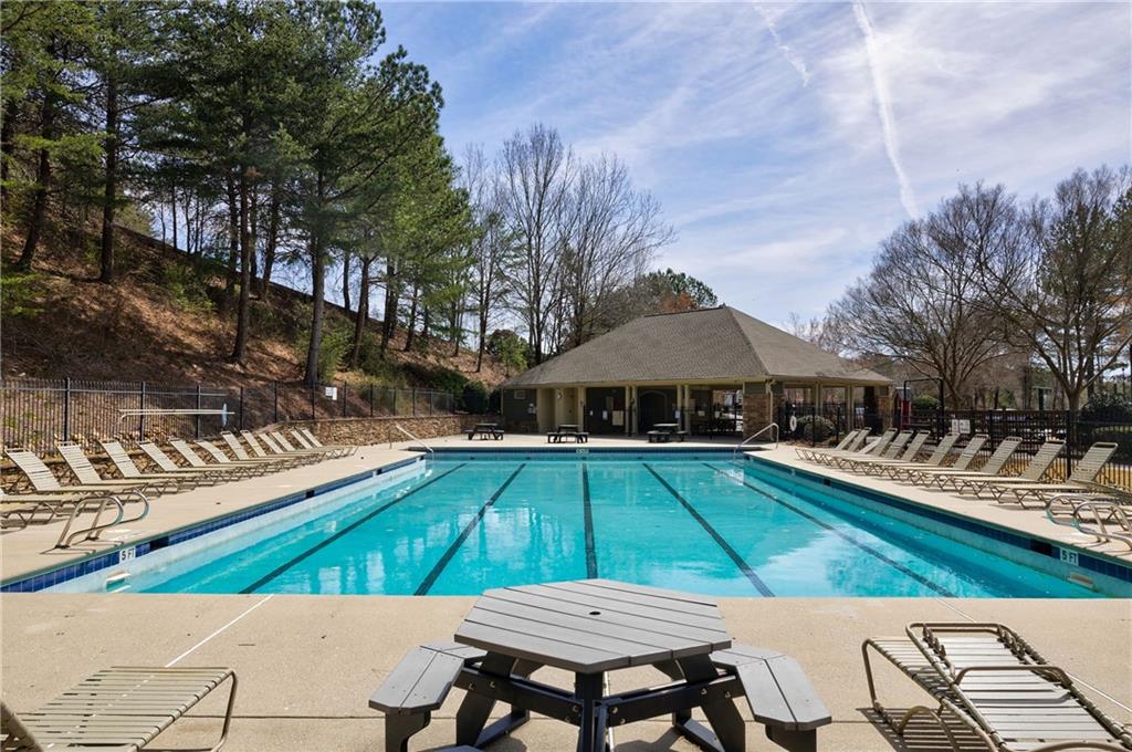 405 Eaglewood Way