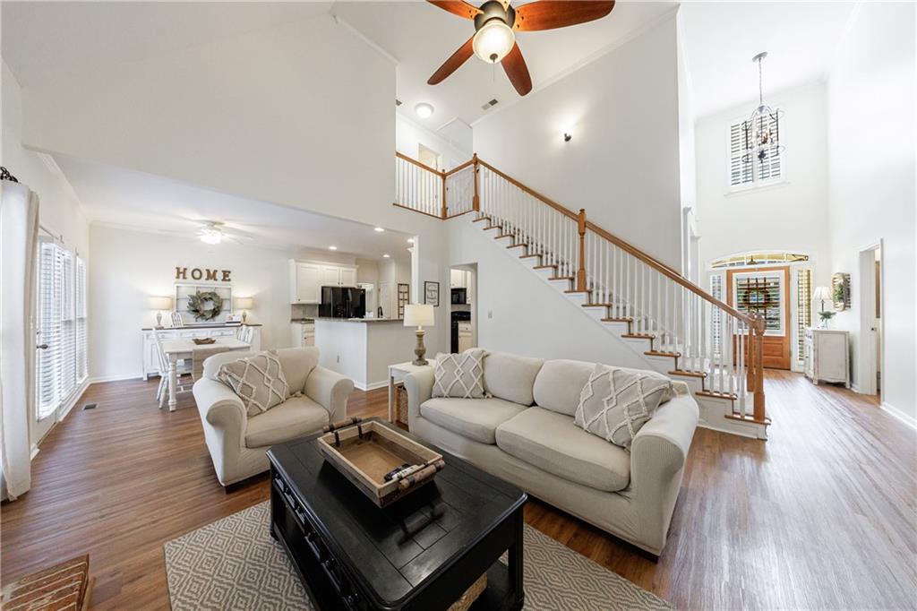 405 Eaglewood Way