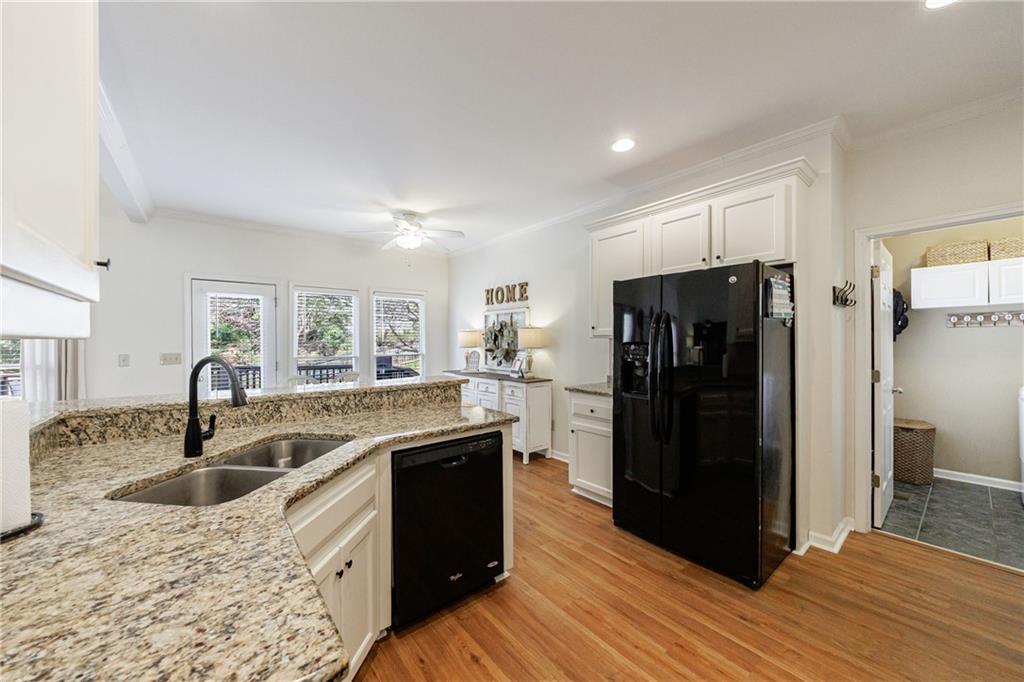 405 Eaglewood Way