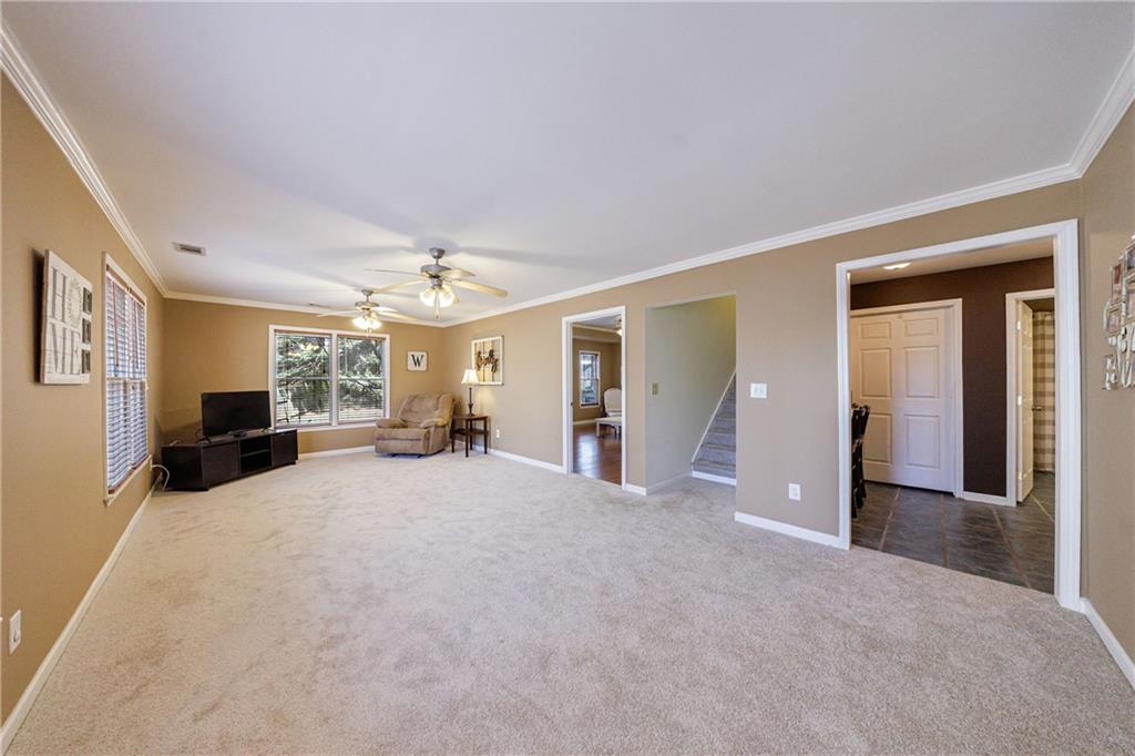 405 Eaglewood Way