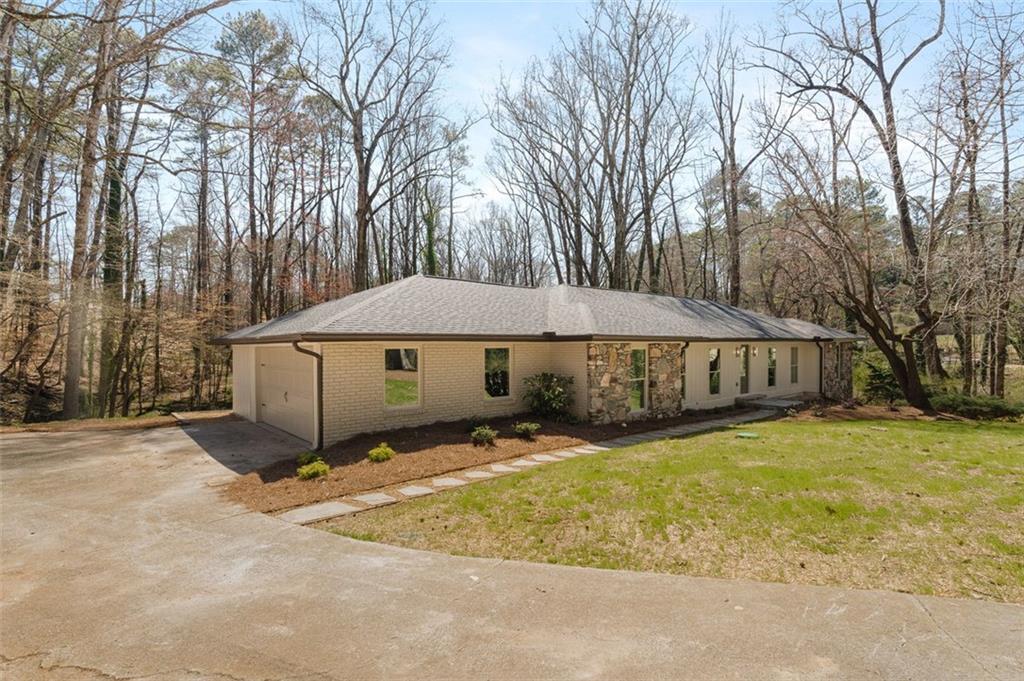 2145 MOUNTCLAIRE Court