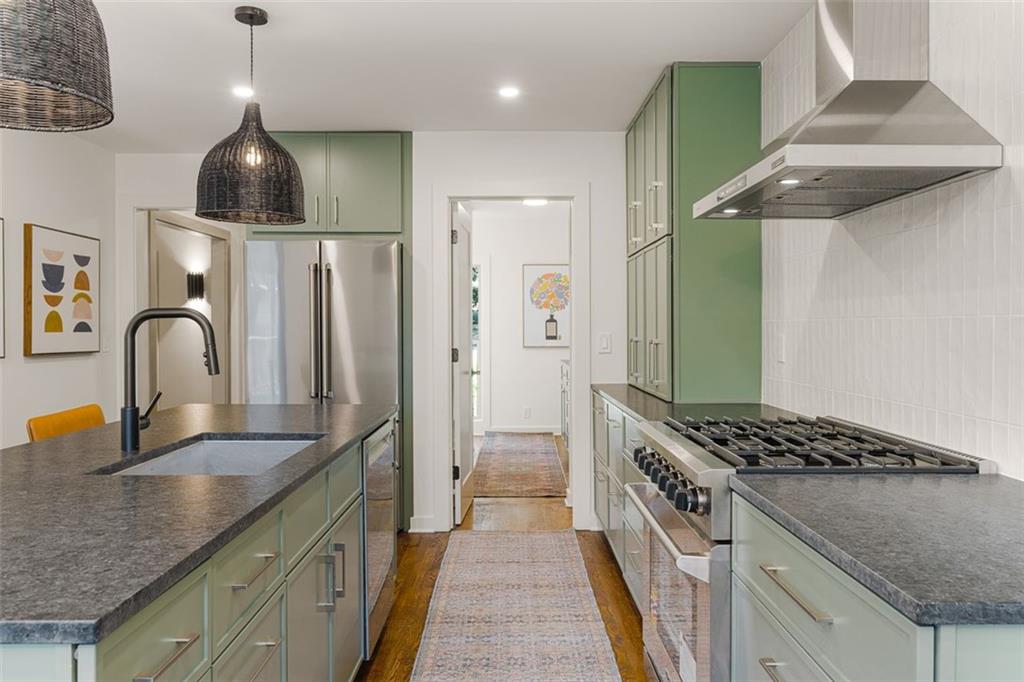 2145 MOUNTCLAIRE Court