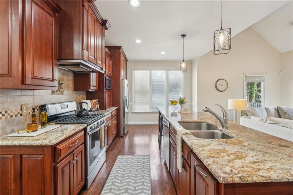 1492 Brentwood Drive