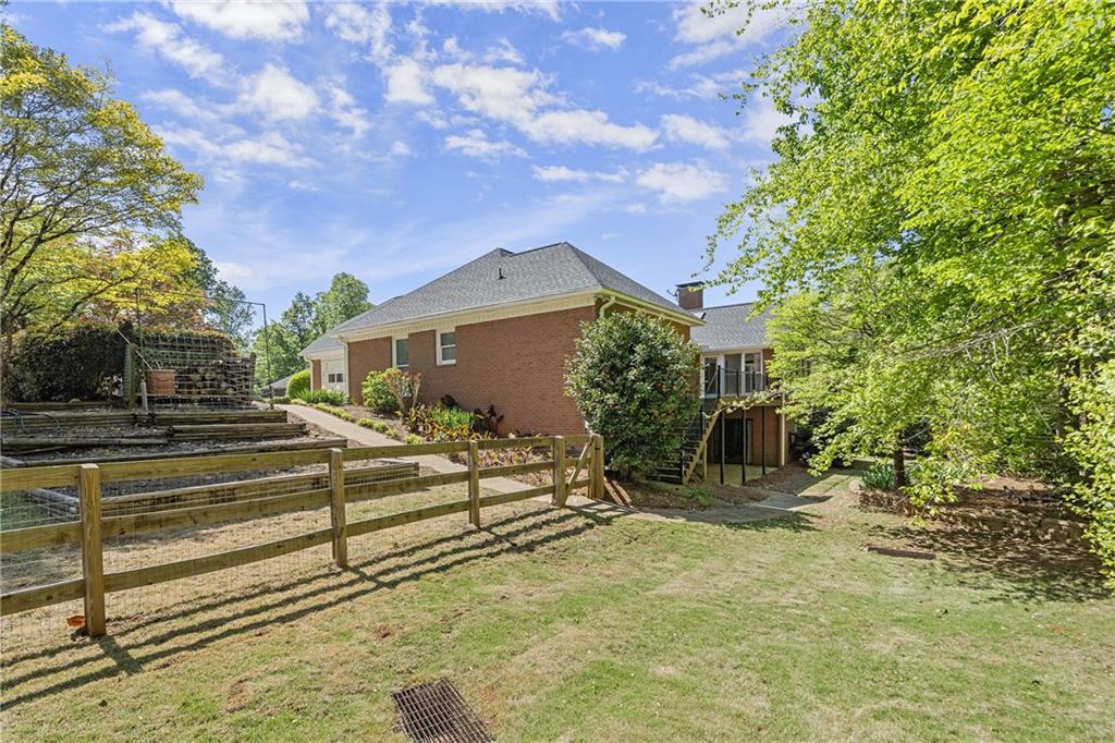 1015 Brooksglen Drive