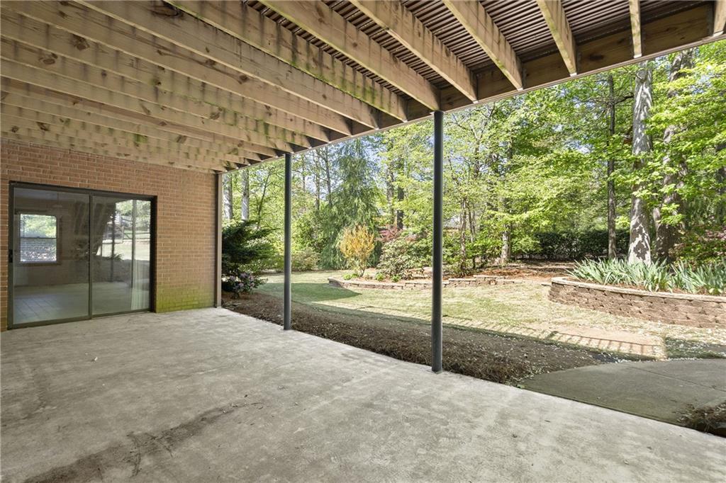 1015 Brooksglen Drive