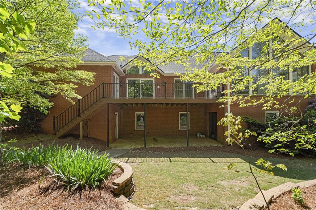 1015 Brooksglen Drive