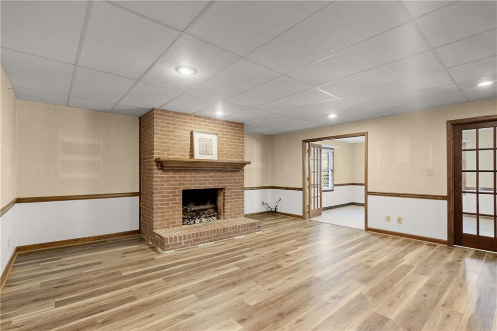 1015 Brooksglen Drive