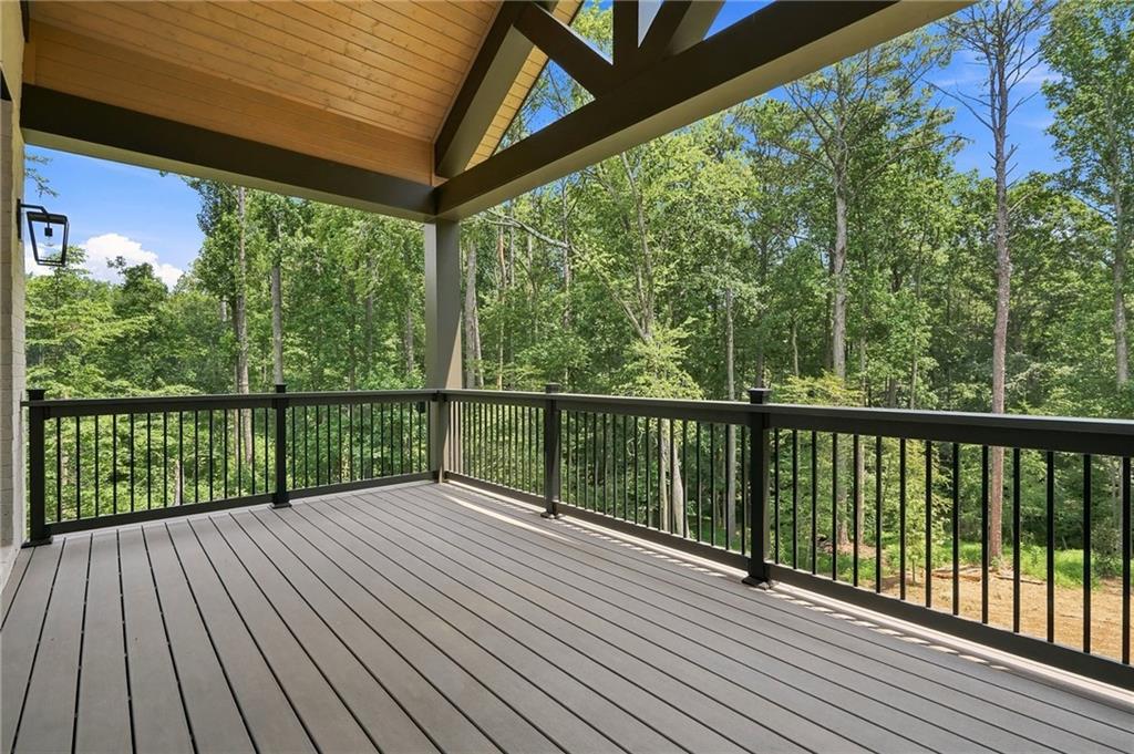 275 Heatherton Way