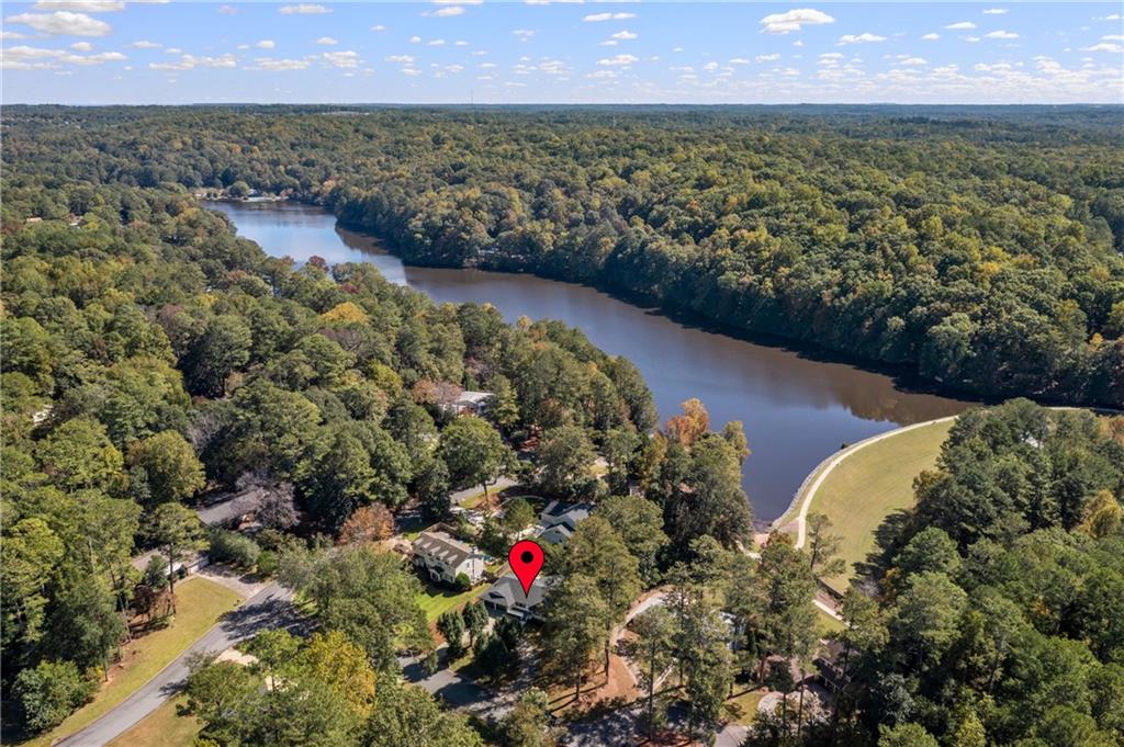 1025 Martins Lake Close