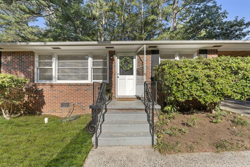 866 Parkway Drive SE