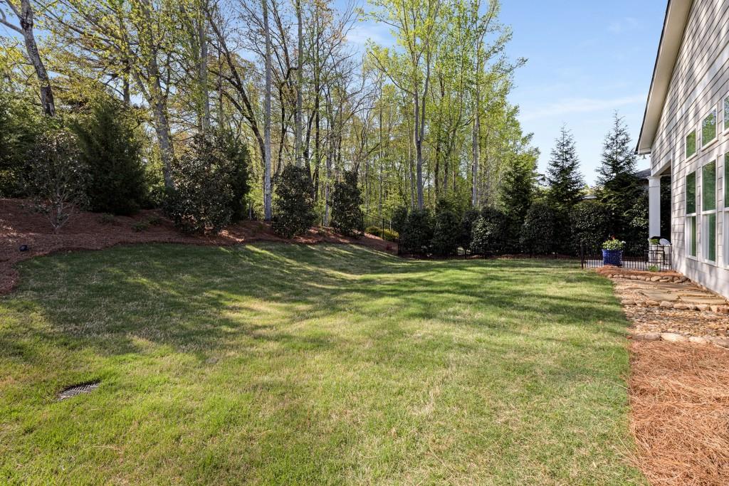 3825 Raeburn Road