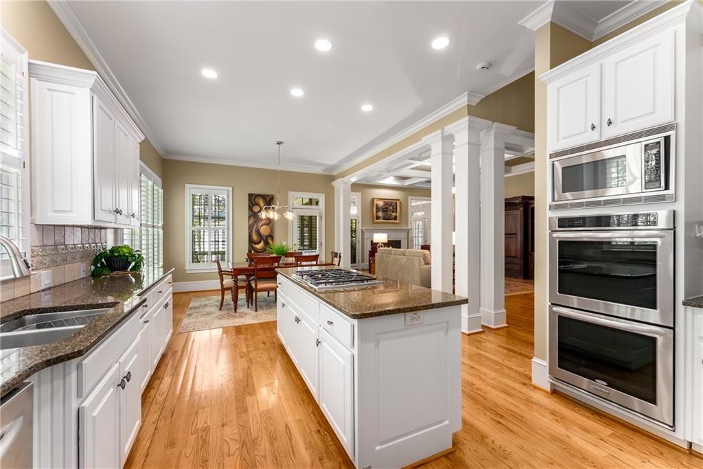 1144 Bellewood Square