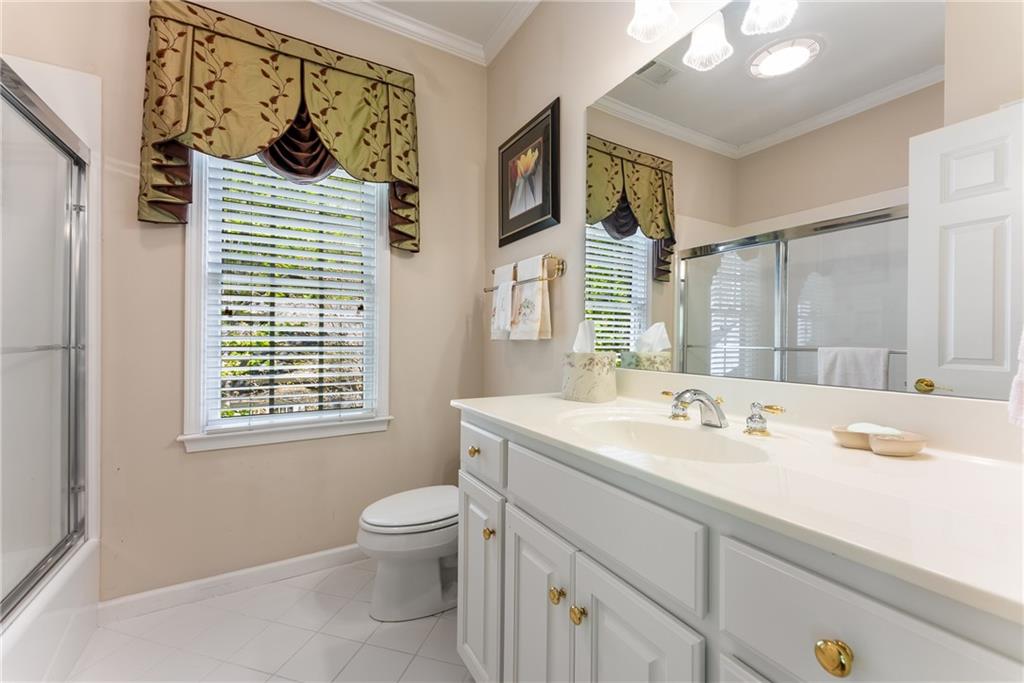 1144 Bellewood Square