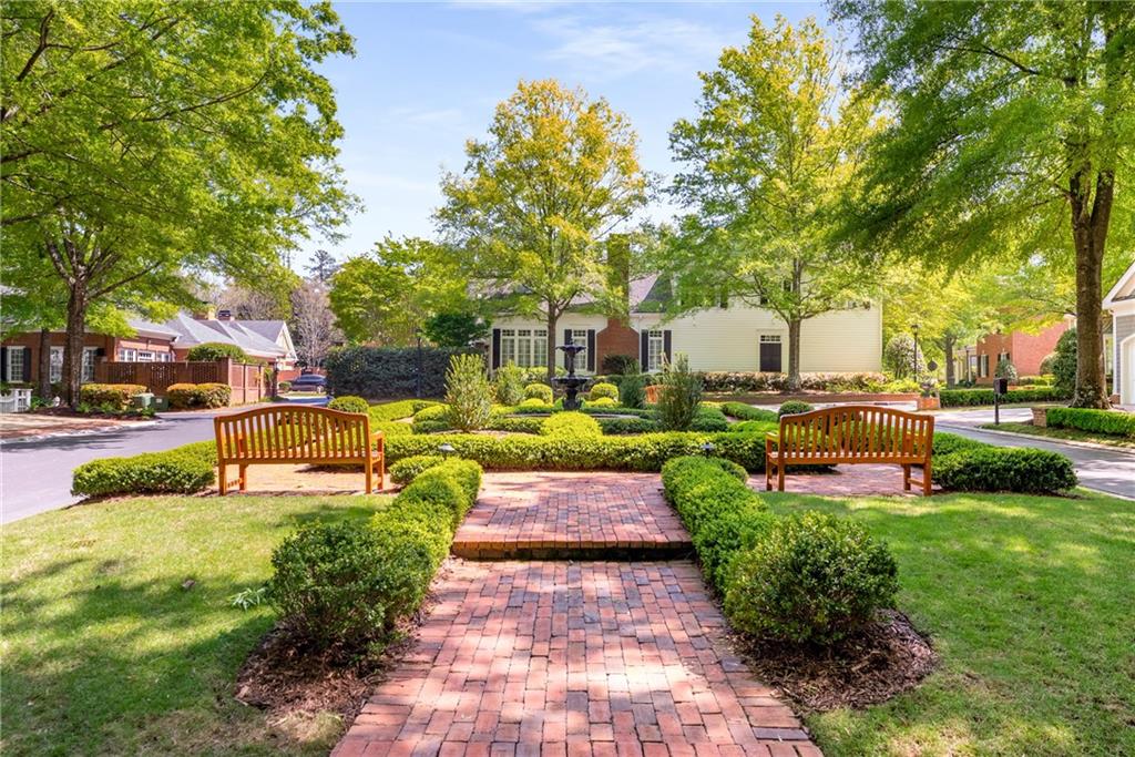 1144 Bellewood Square