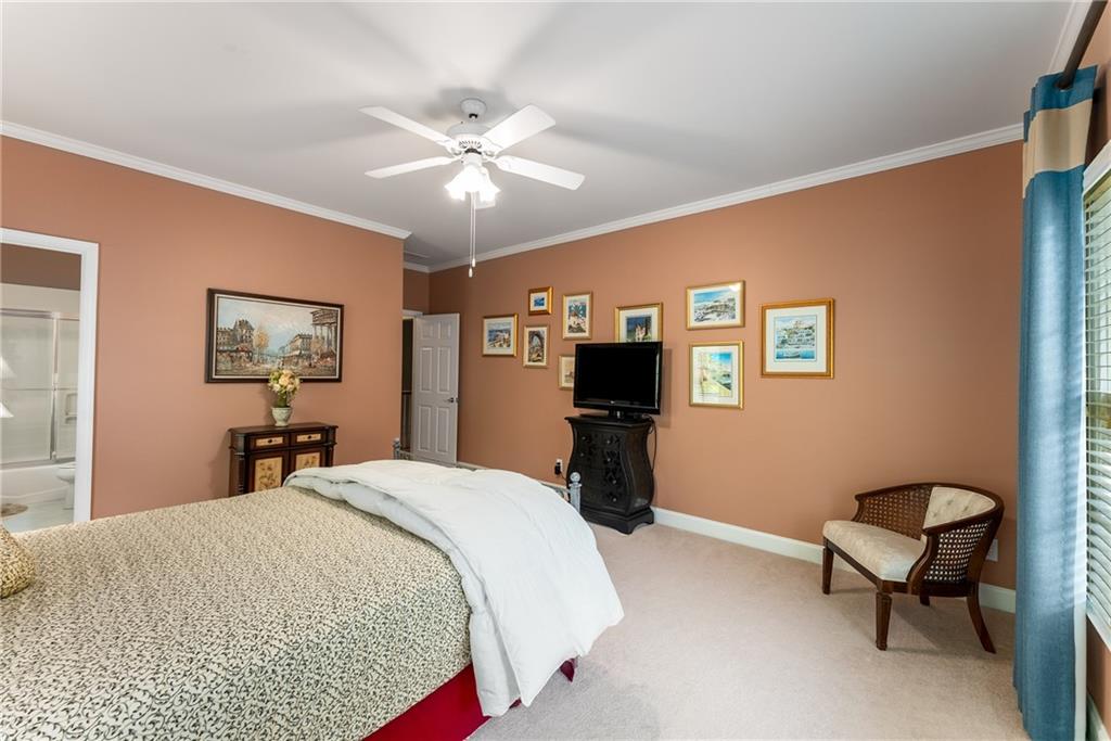1144 Bellewood Square
