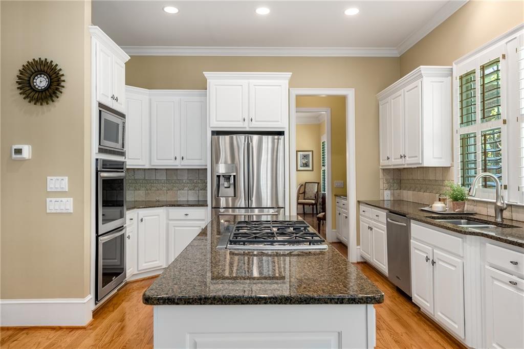 1144 Bellewood Square
