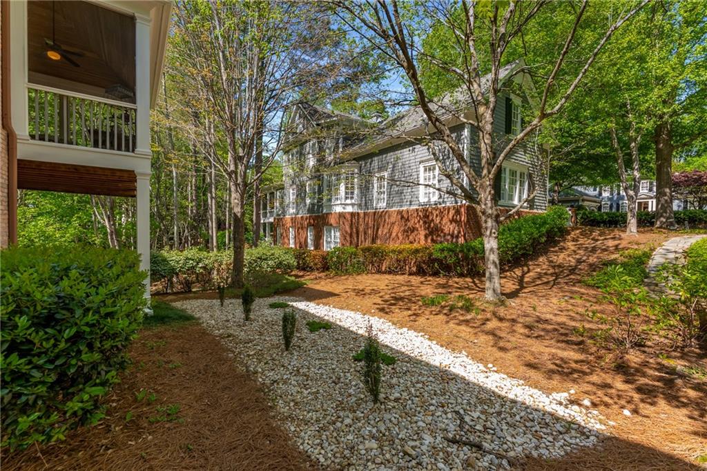1144 Bellewood Square