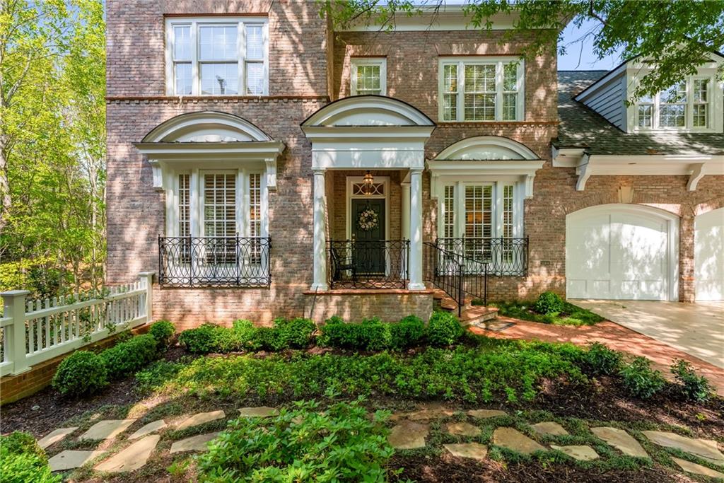 1144 Bellewood Square