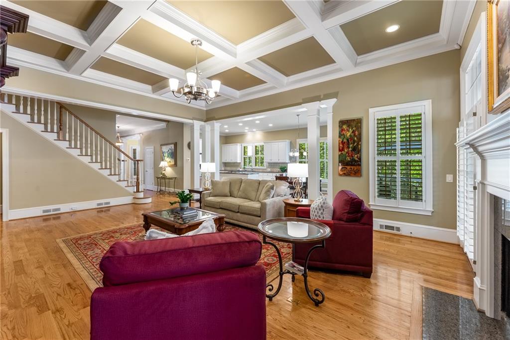 1144 Bellewood Square