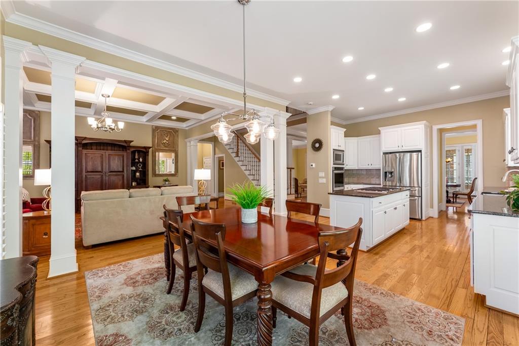 1144 Bellewood Square