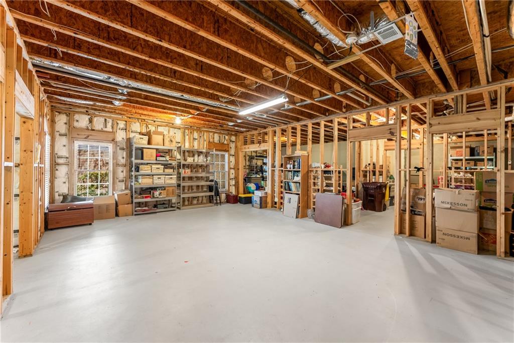 1144 Bellewood Square