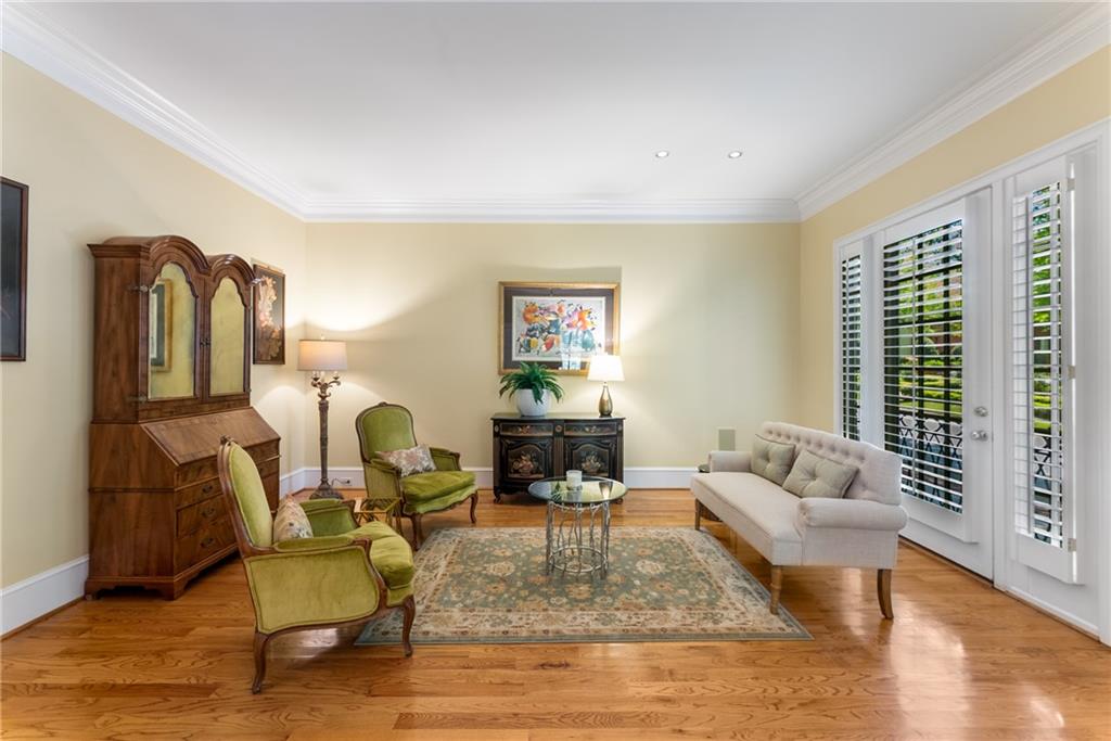 1144 Bellewood Square