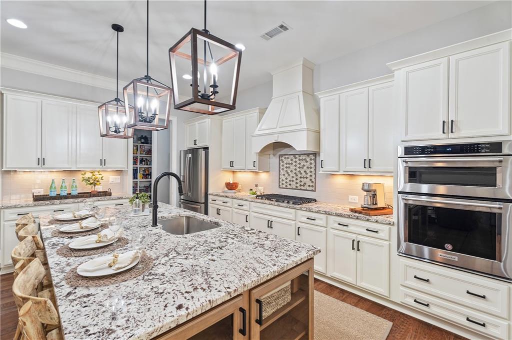 754 Creekside Bend