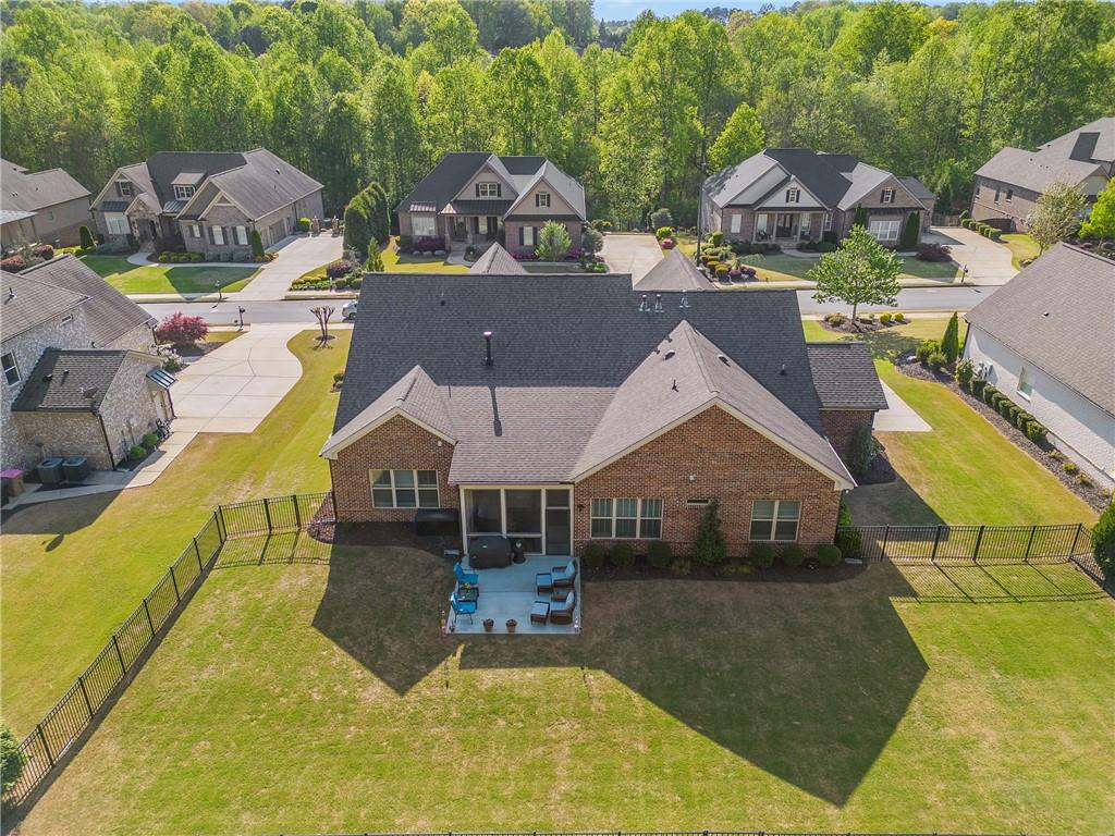 754 Creekside Bend