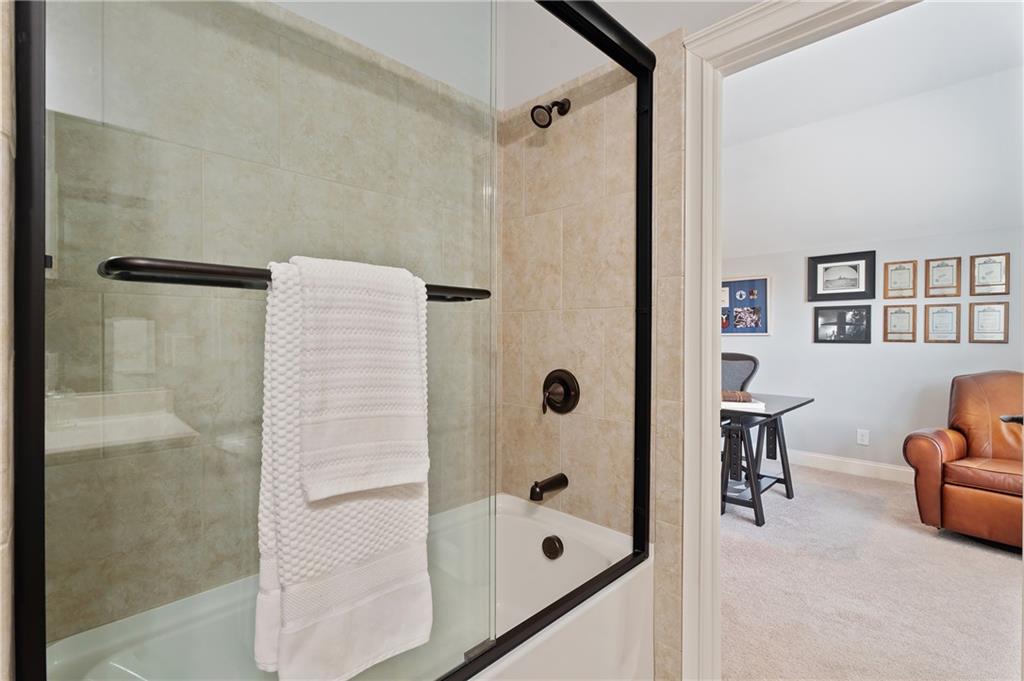 754 Creekside Bend